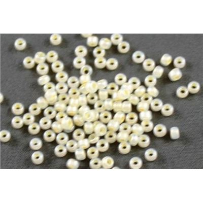 Seed Bead Pale Cream Luster 9/0 - Minimum 10g