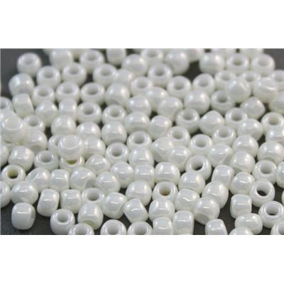 Toho Seed Bead Opaque Lustered Navajo White 6/0 - Minimum 12g