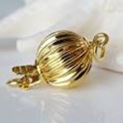 Corrugated Ball Clasp Gold