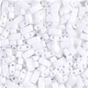 Tila 1/2 cut Opaque White 5mm - Tube approx 8g