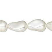 Crystal Baroque DROP Pearl White 12mm each