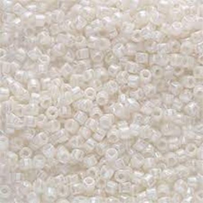 Matubo 10/0 Cylinder Bead Chalk White Lustre Minimum 3 grams